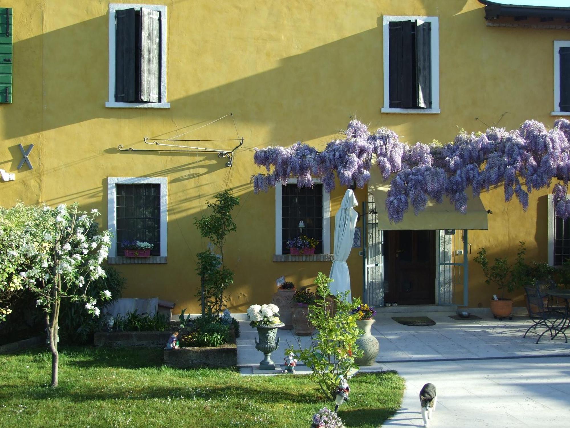 B&B Casacasina Монцамбано Екстериор снимка