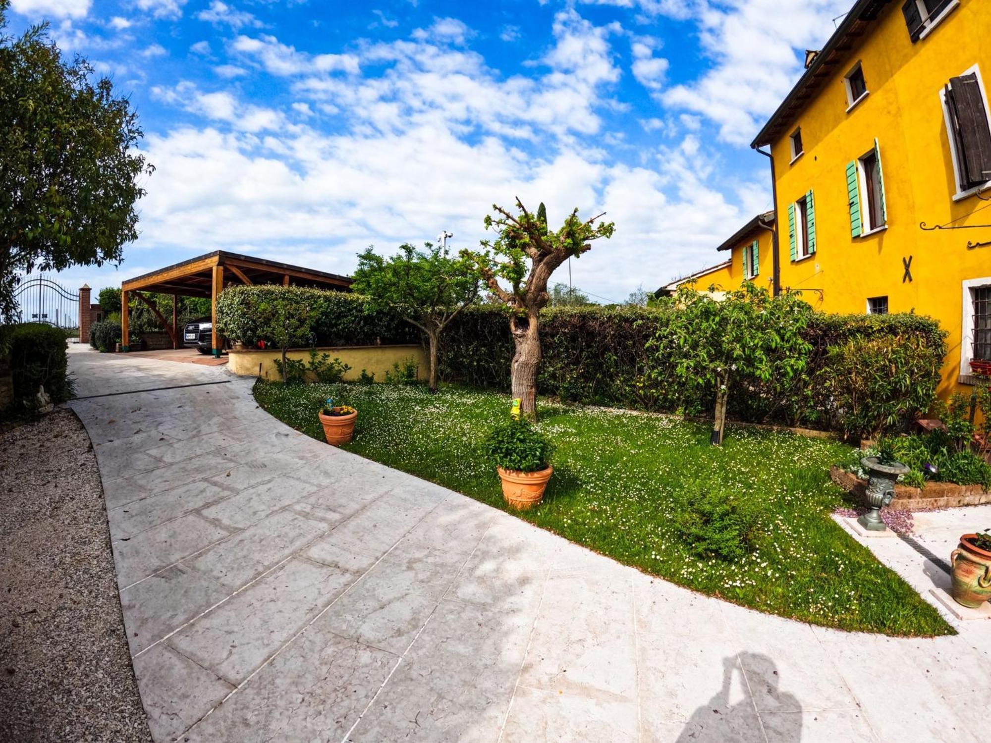 B&B Casacasina Монцамбано Екстериор снимка